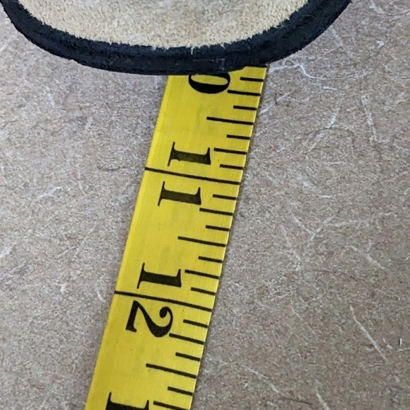 Maxine of Canada lace up boots Size 9.5 GUC - Picture 2 of 6